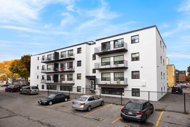 Photo du bâtiment - Kennedy Road Apartments