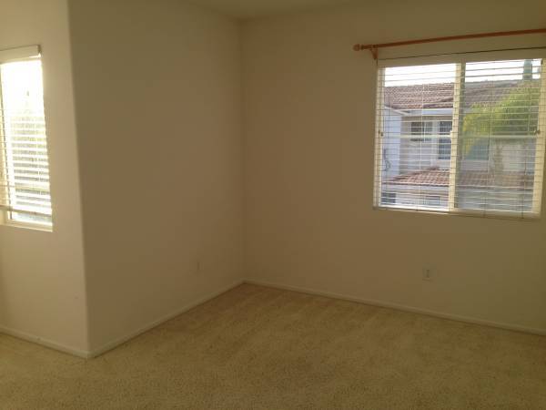 Building Photo - 9520 Compass Point Dr S