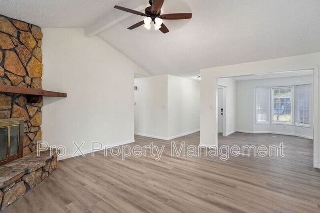 Foto del edificio - 2849 E Eastwood St