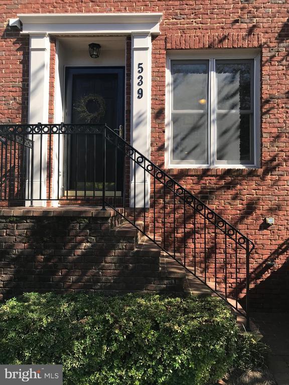 Foto principal - 539 Tschiffely Square Rd