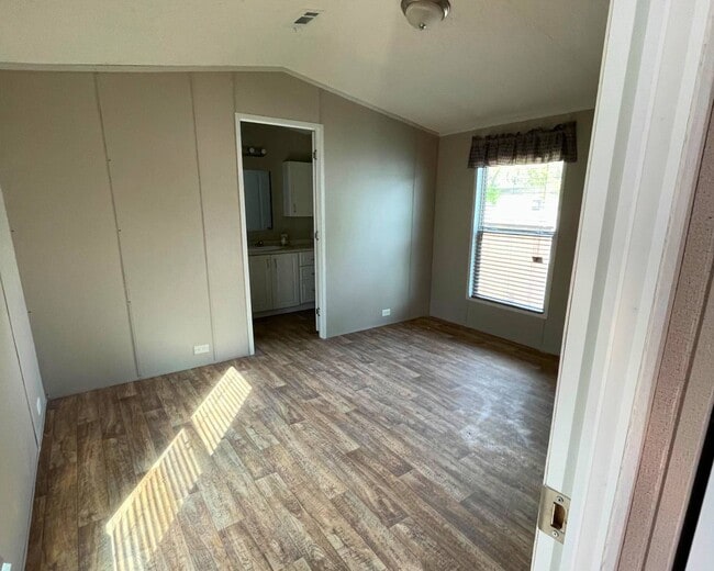 Foto del edificio - 4801 Goldfield Dr