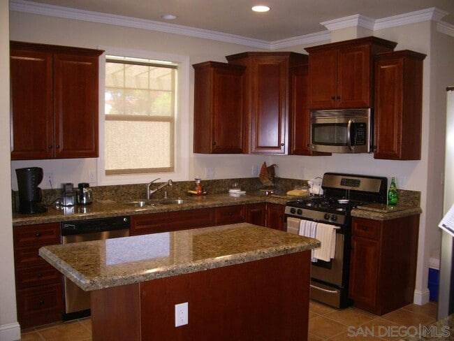 Building Photo - 3012 Rosecrans St