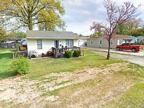 Building Photo - 1816 Culverson Ave