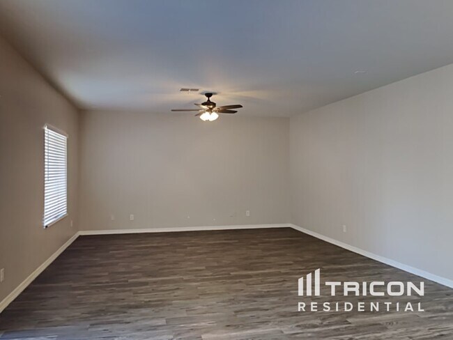 Foto del edificio - 42780 W Wild Horse Trail