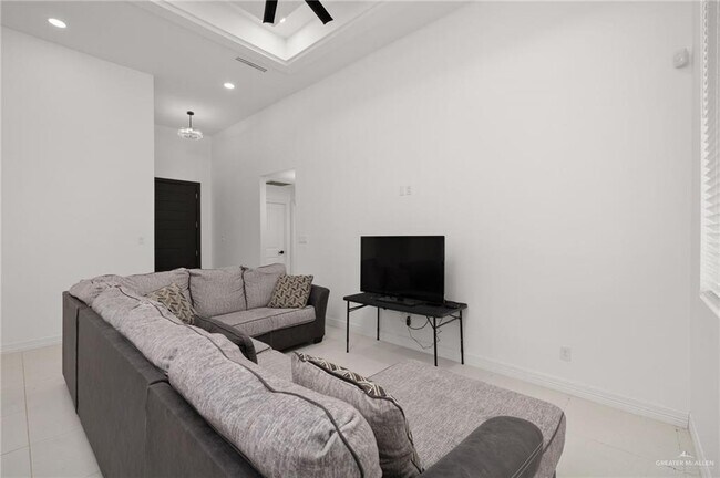 Foto del edificio - 18 Duncan Ln