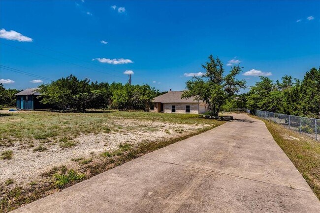 Building Photo - 1200 Deer Creek Cir