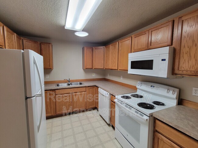 Foto del edificio - 1535 NE 8th St