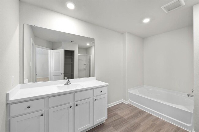 Foto del edificio - 8227 Blooming Meadow Ln