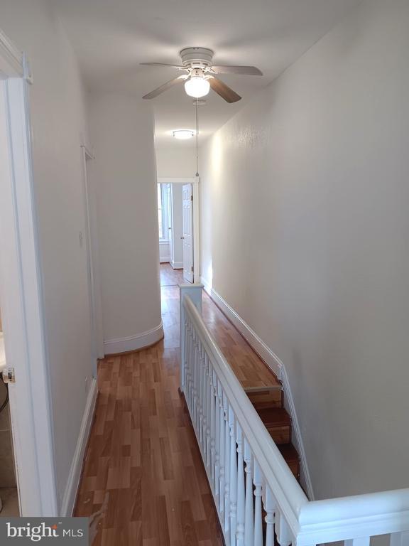 Foto del edificio - 1238 N Alden St