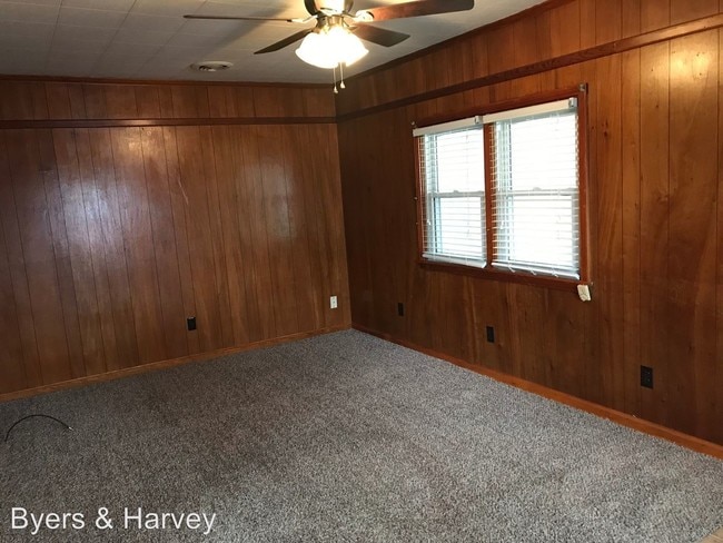 Building Photo - 2 br, 1.5 bath House - 216 Rebecca Lane