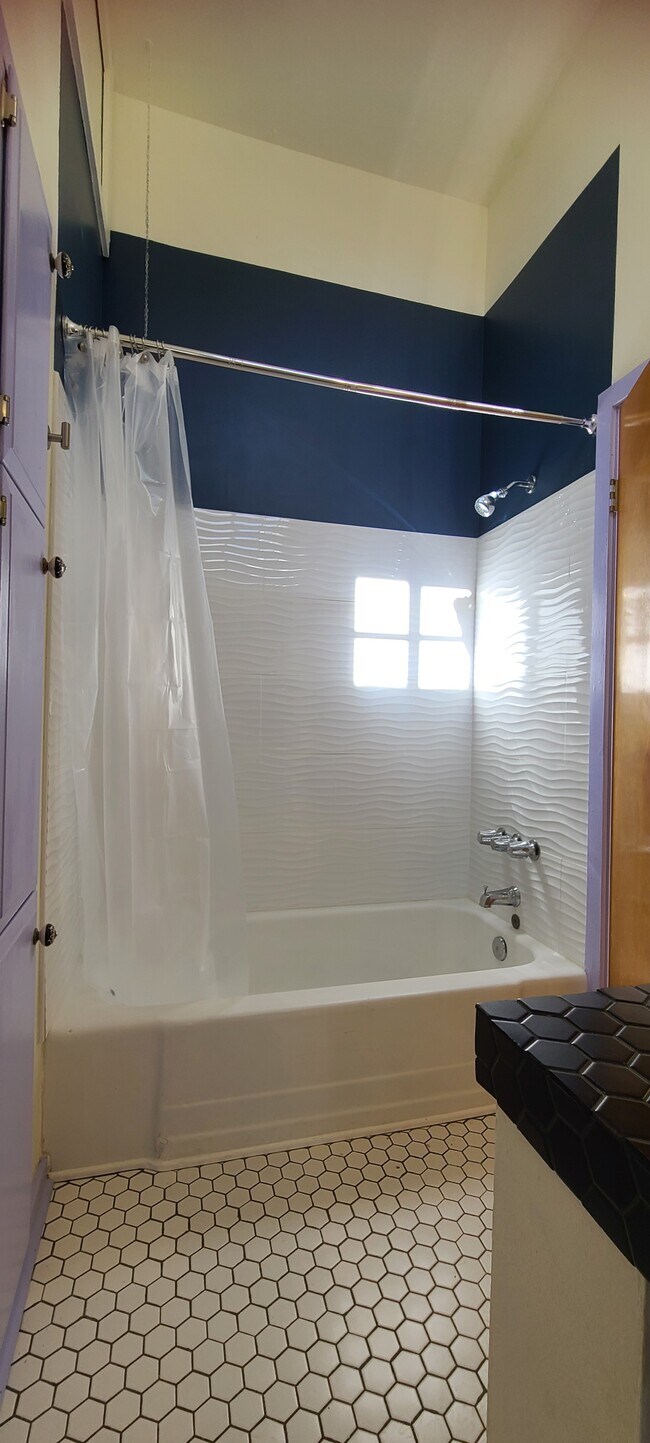 Foto del edificio - 817 Slate Ave NW