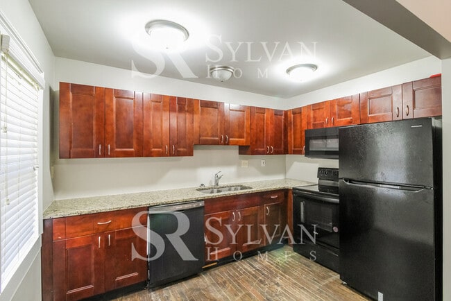 Foto del edificio - The living is easy in this 3 bedroom, 2 ba...