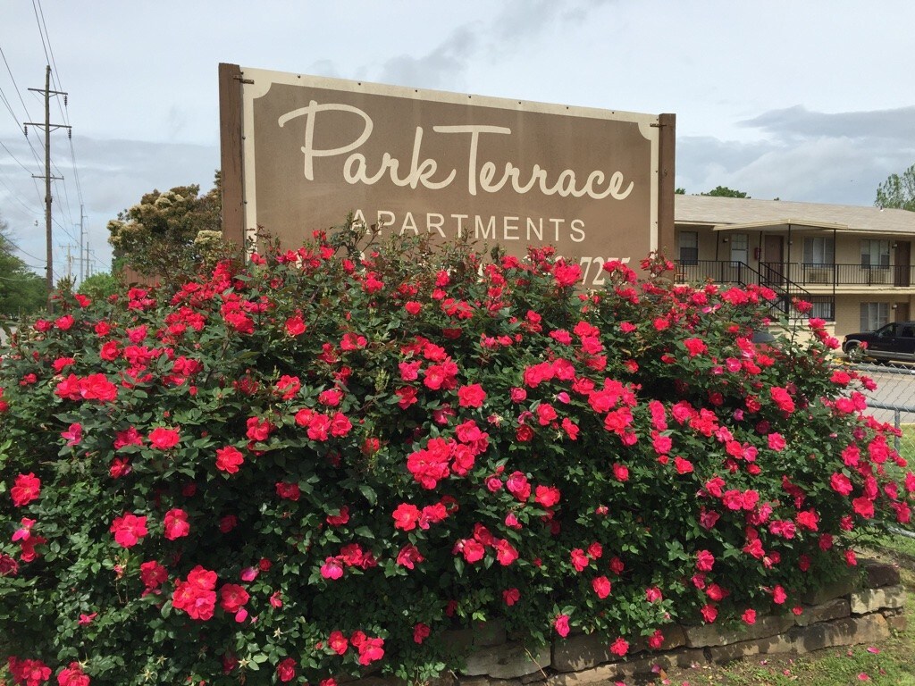 Primary Photo - 3401 Park Ave