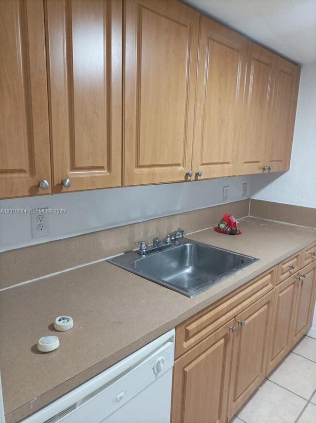 Foto del edificio - 637 SW 3rd St
