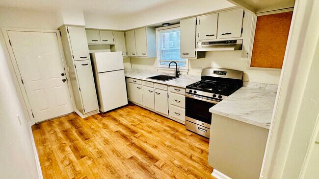 Foto del edificio - 108 W Bridge St