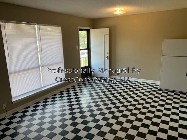 Building Photo - 4455 Macon Rd