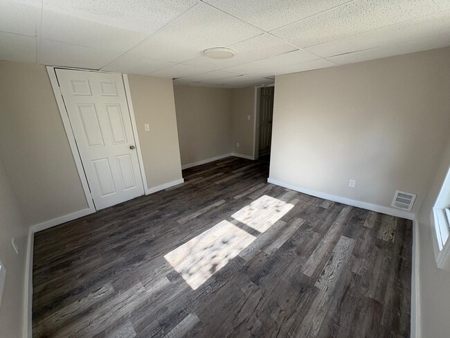 Building Photo - 517 Columbia Ave