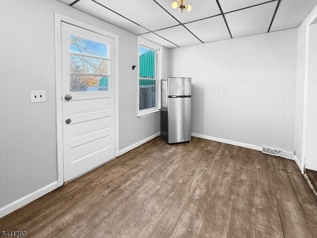 Building Photo - 201 Cedar Alley