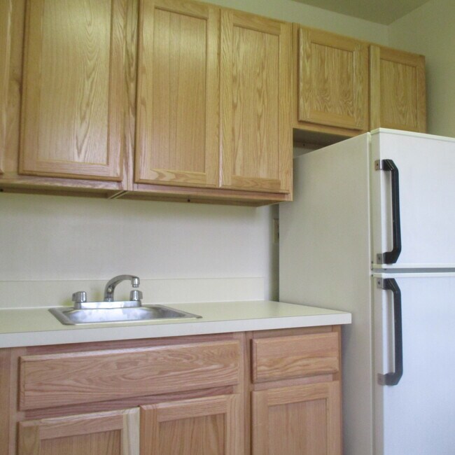 Foto del edificio - 829 Rock Creek Church Rd NW
