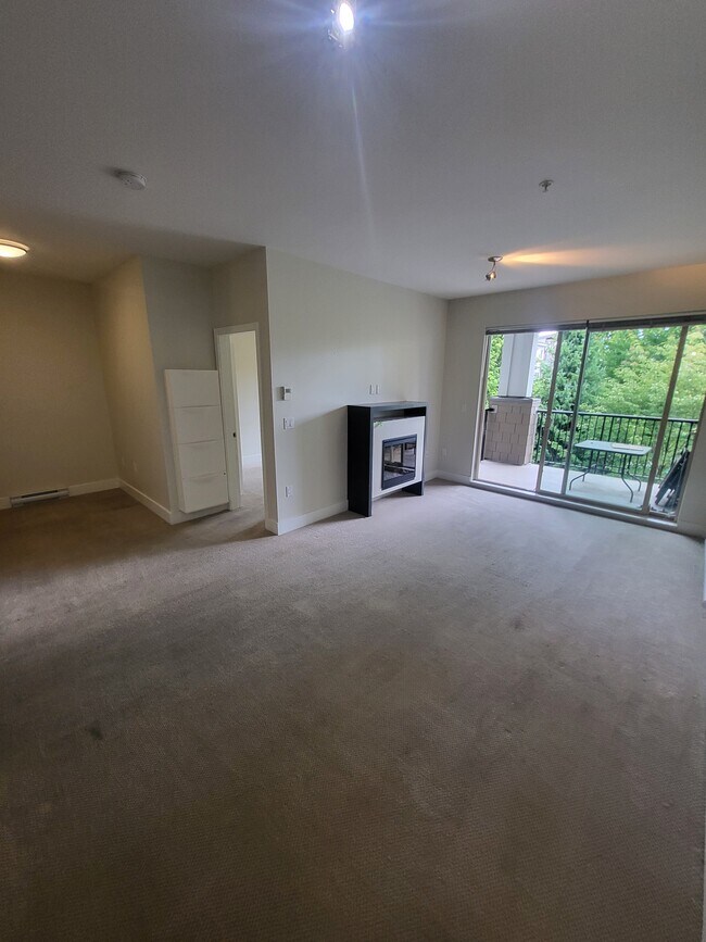 Building Photo - 6628 120 St