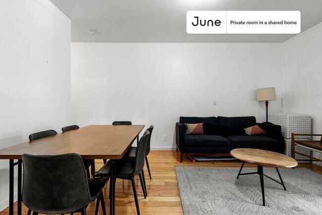 Foto del edificio - Room in Shared 3 bed/1 bath home
