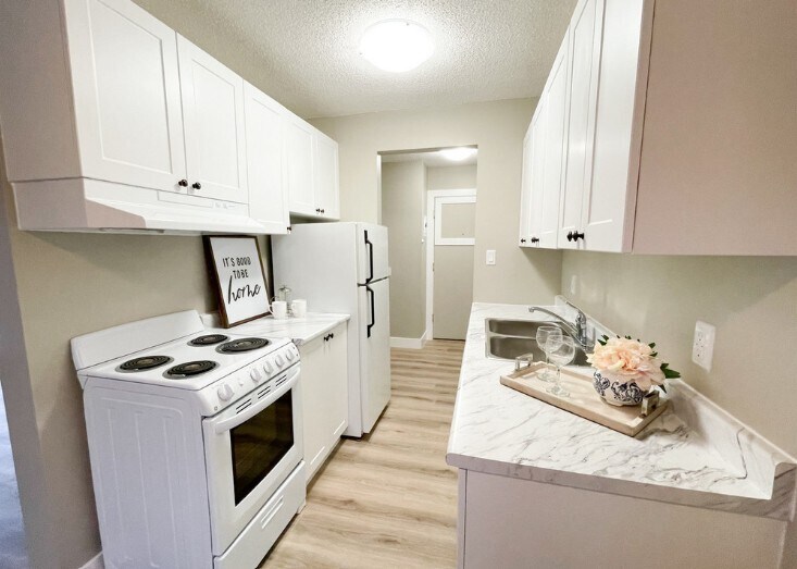 Building Photo - Midtown Apts
