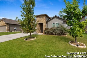 Foto del edificio - 1367 Fall Cover St