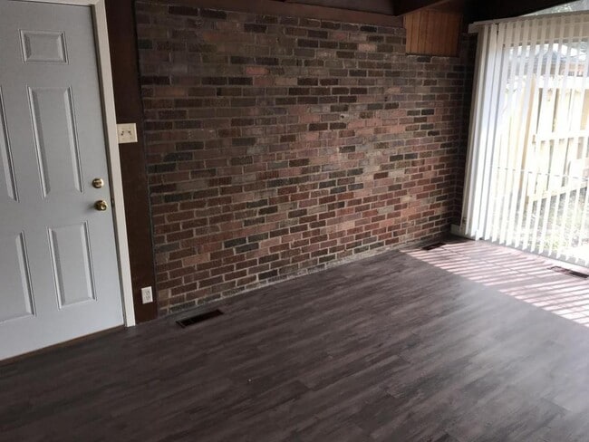 Building Photo - 46 S 19th St