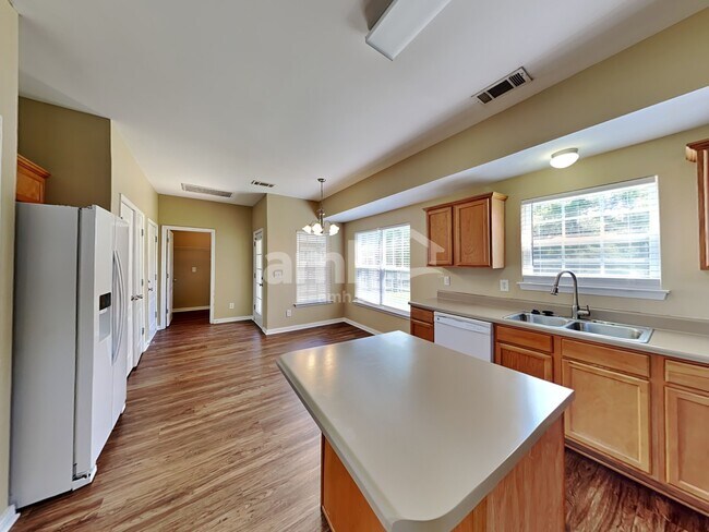 Building Photo - 1414 Saddle Crest