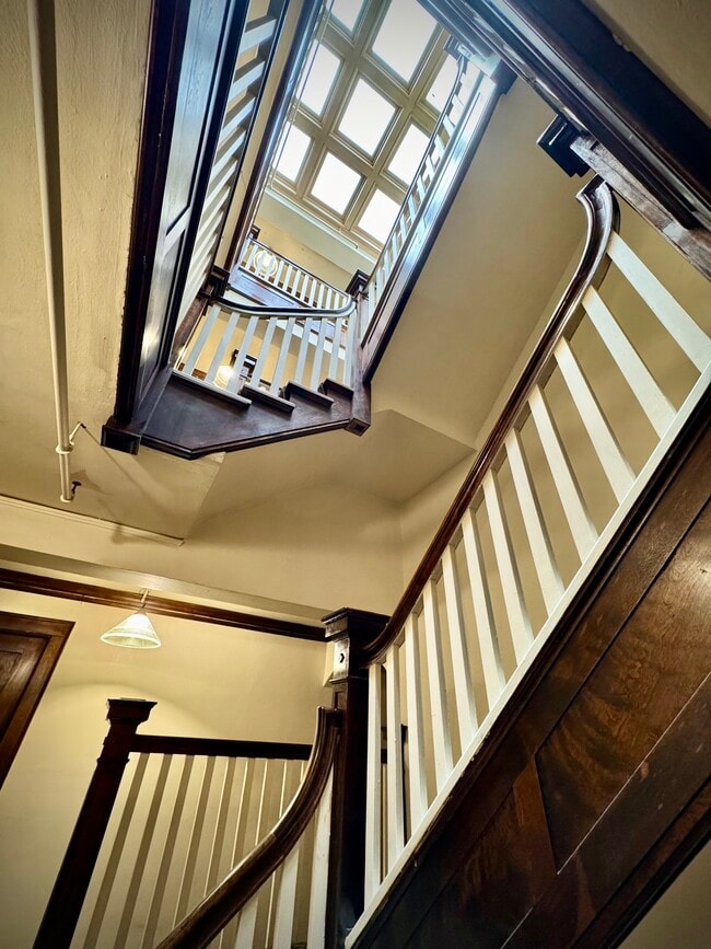 Building Photo - Van Buren Apartments