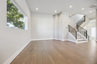 Building Photo - 1621 Wheeler Ave