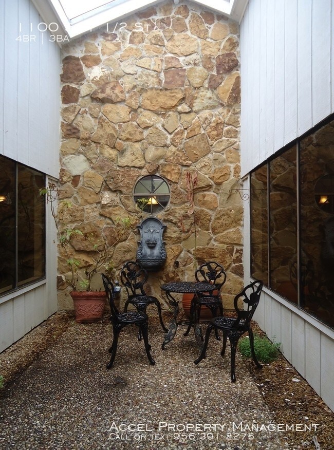 Foto del edificio - 1100 S 1 1/2 St