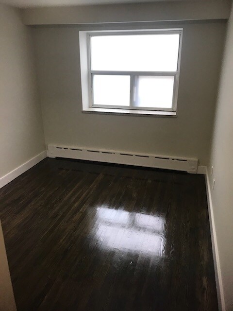 Building Photo - MIMICO WATERFRONT PARK, UNIQUE RENOVATED ART DECO BUILDING BY AWARD WINNING DESIGNER