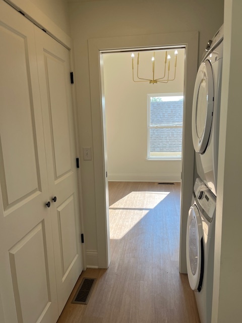 Ensuite bathroom - 1449 Olive St