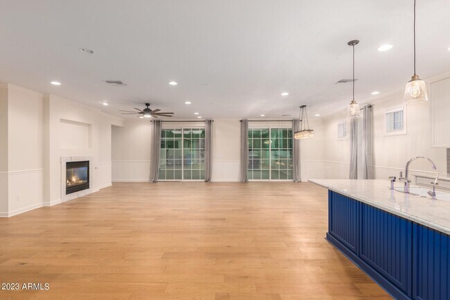 Foto del edificio - 3745 E Turney Ave
