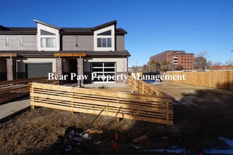 Building Photo - 4005 S Teller St