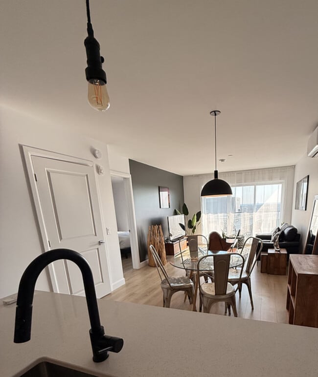 Building Photo - 2947F Rue du Grand Voyer