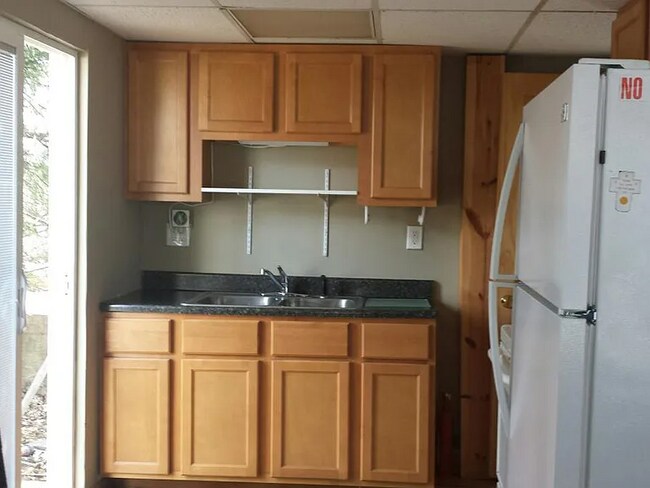 Foto del edificio - 1311 S State St