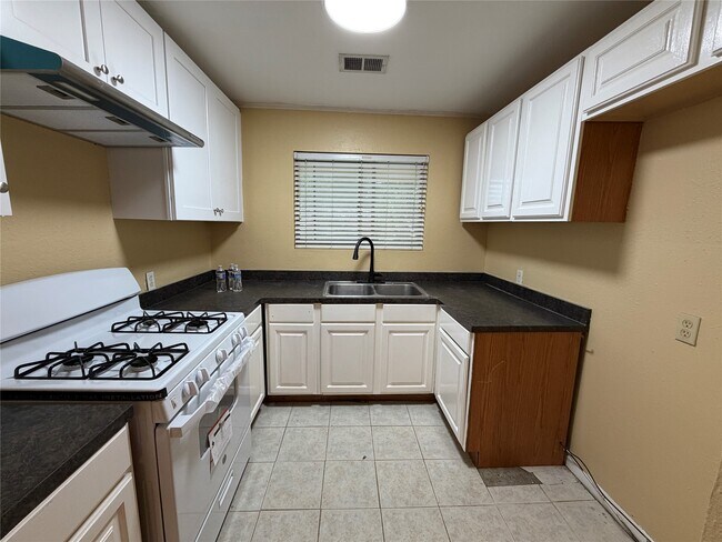 Foto del edificio - 2209 20th Ave N