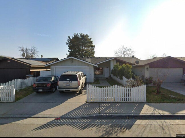 Foto del edificio - 3208 Parkland Ct