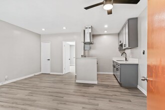 Building Photo - 1655 W Malvern Ave