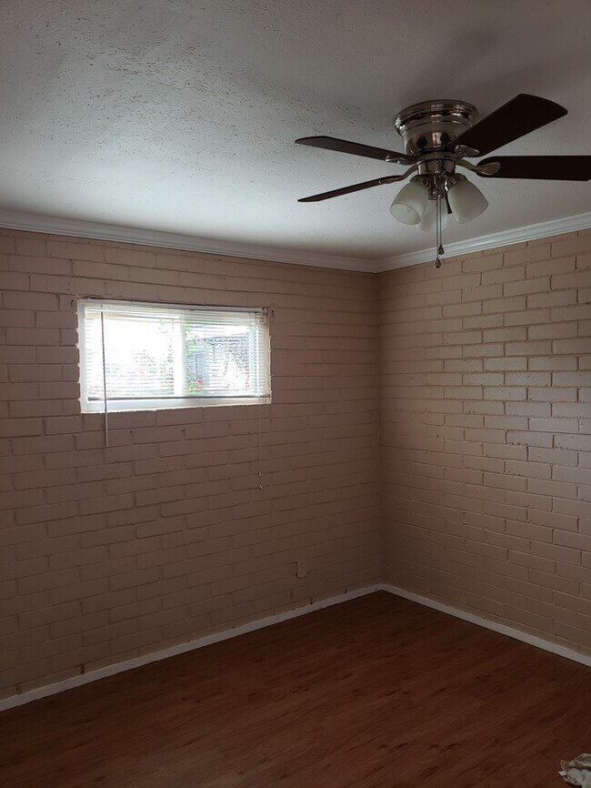 Foto del edificio - Fantastic One Bedroom Apartment in Lowe Mill