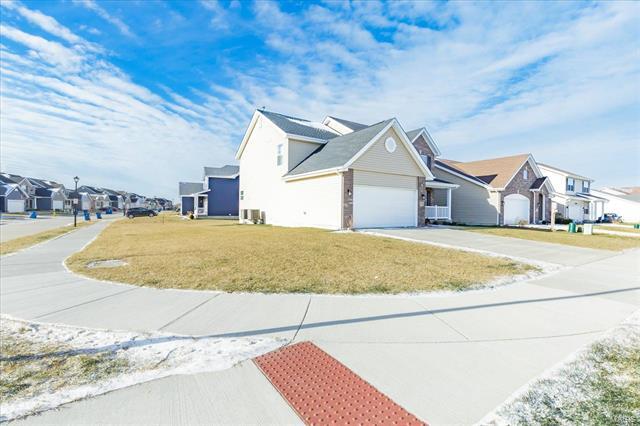 Building Photo - 713 Palisades Dr