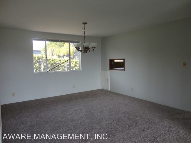 Building Photo - 4255 Crestview Dr