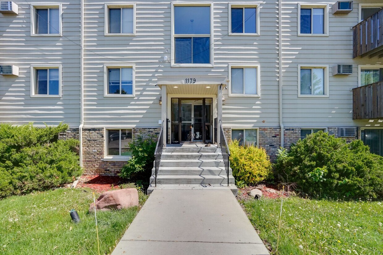 Foto principal - Forest Lake NorthShore Apartments LLC (1167)
