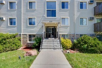 Building Photo - 1001 7th Ave SW