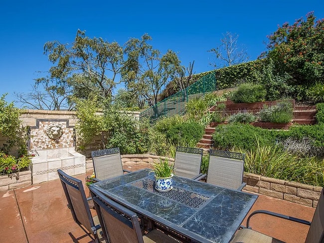 Building Photo - 436 Via Del Lago