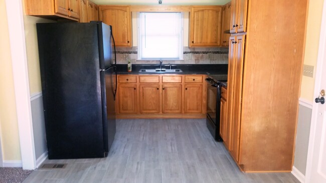 Foto del edificio - 1331 Providence Way