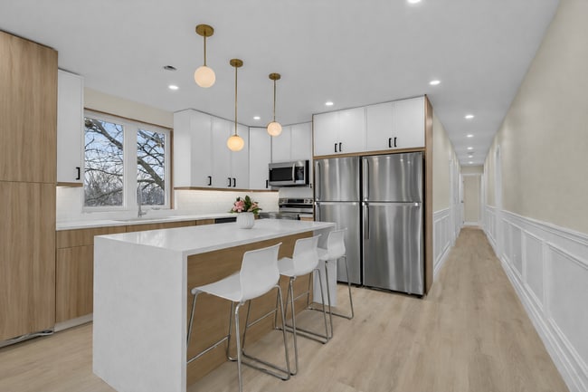 Building Photo - 982 Campbell Av