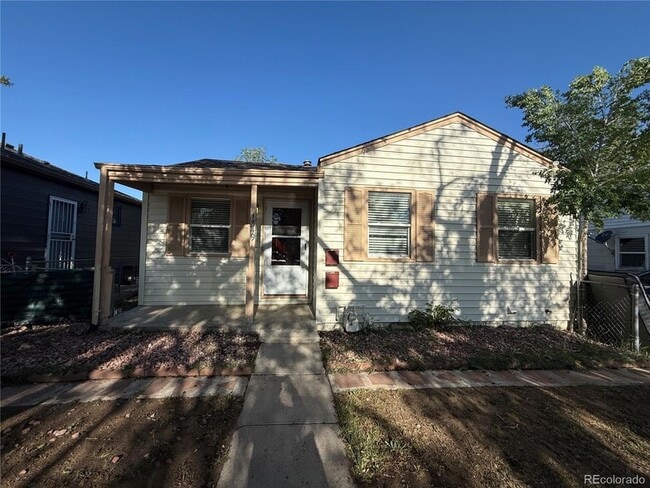 Photo - 1349 Kenton St House